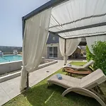 Villa Popi's *