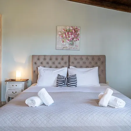 Popi's ヴィラ スヴォロナータ